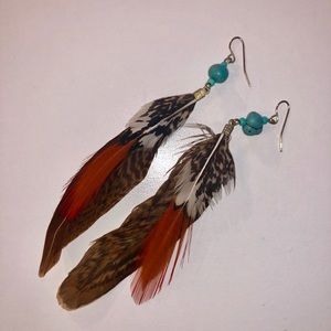 Feather earrings with turquoise beads
